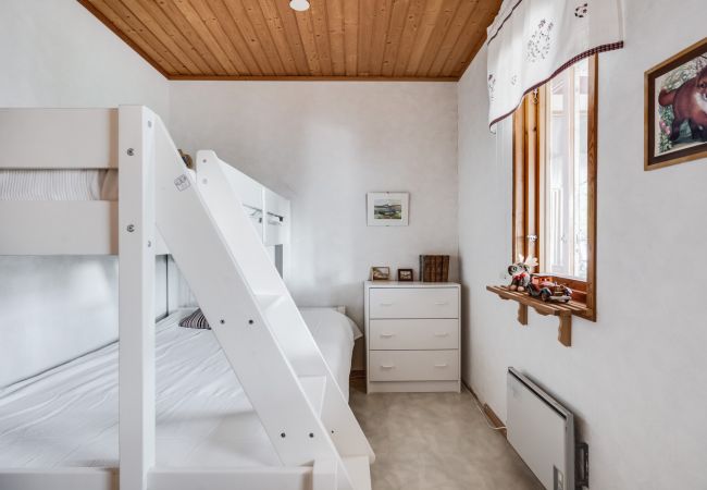 Stuga i Knäred - Fint semesterhus med SPA-bad nära natur | SE02021  Stuga i Knäred - Fint semesterhus med SPA-bad nära natur | SE02021