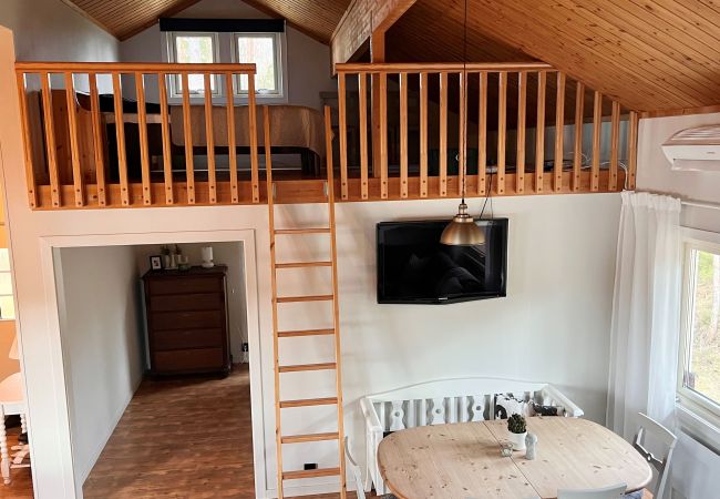 Stuga i Gnosjö - Vackert semesterhus i Gnosjö med sjötomt | SE07015 Stuga i Gnosjö - Vackert semesterhus i Gnosjö med sjötomt | SE07015