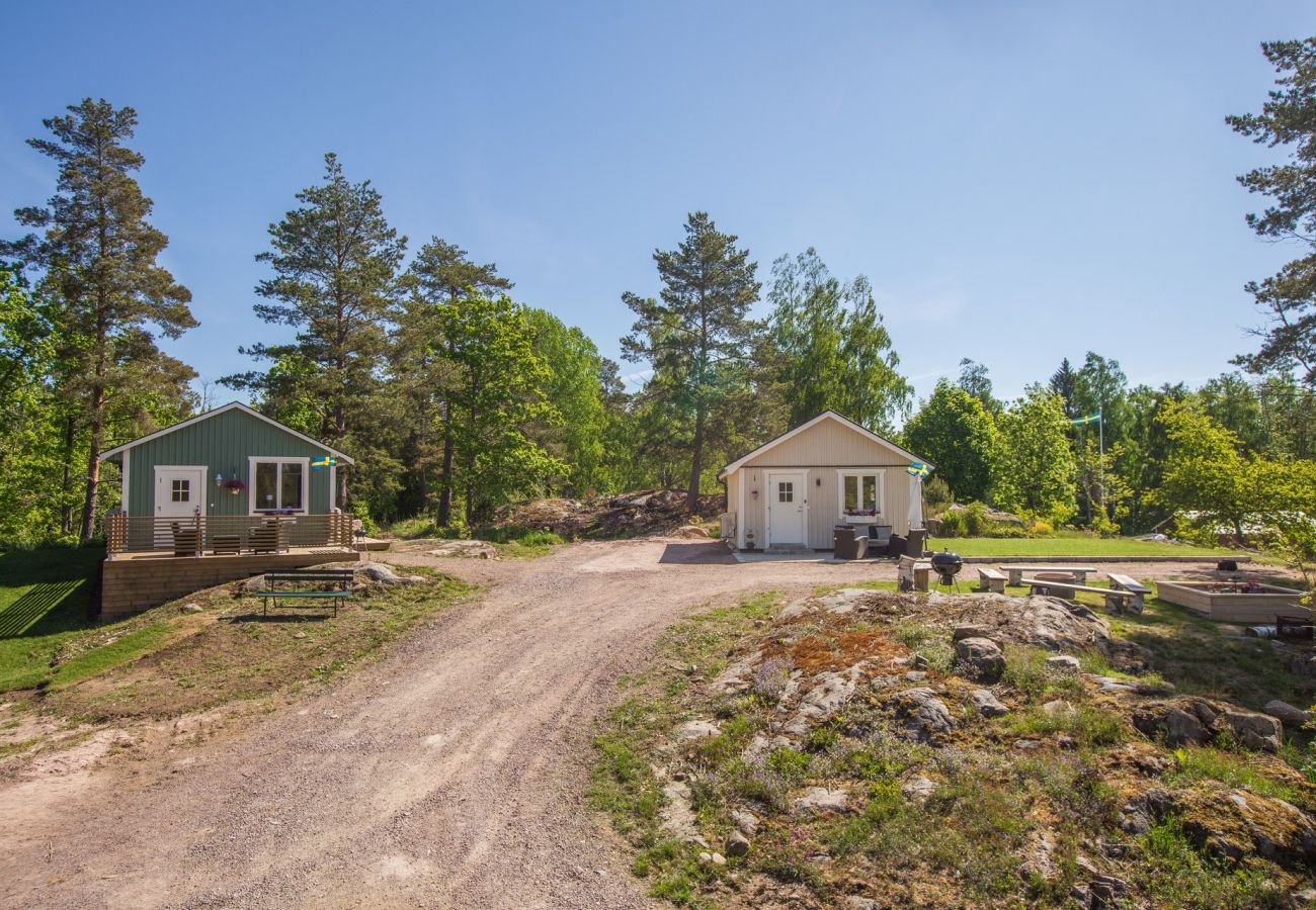 Stuga i Ödeshög - Trevligt semesterhus nära sjö i Ödeshög, Gränna 