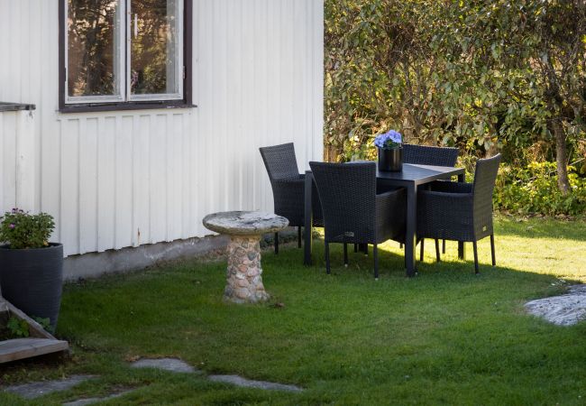 Stuga i Höviksnäs - Semesterhus med havsutsikt och privat strand på Tjörn  | SE09009 Stuga i Höviksnäs - Semesterhus med havsutsikt och privat strand på Tjörn  | SE09009