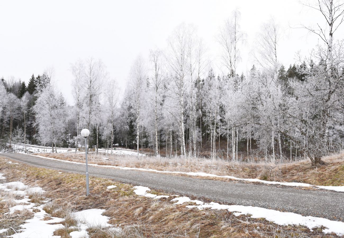Stuga i Årjäng - Mysig stuga i Årjäng nära sjö och orörd natur | SE18009