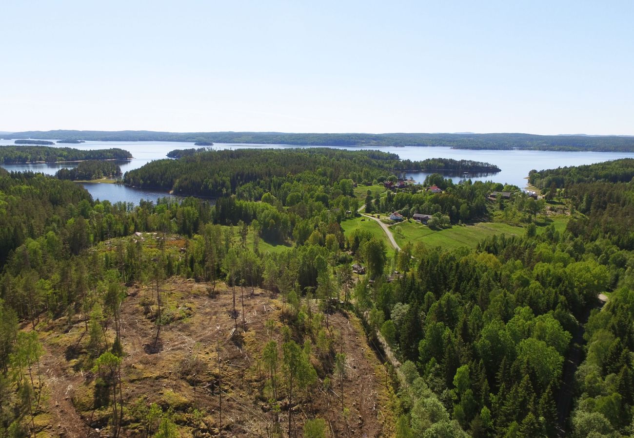 Stuga i Årjäng - Mysig stuga i Årjäng nära sjö och orörd natur 