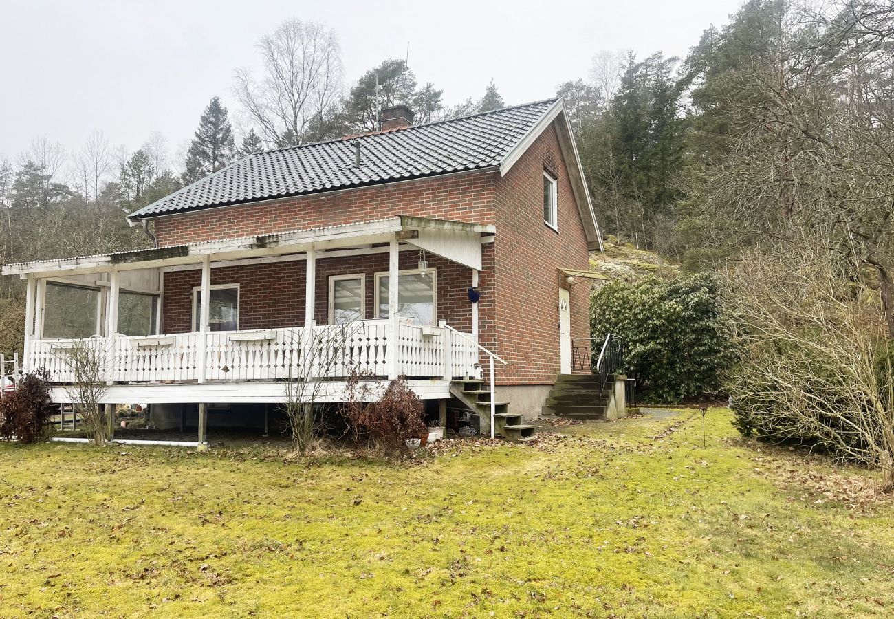 Stuga i Brastad - Naturnära villa i Brodalen, Lysekil