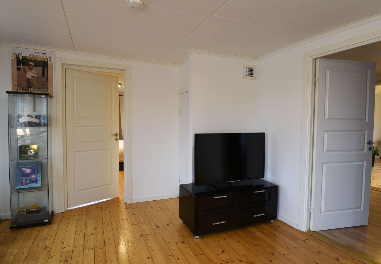 Stuga i Knivsta - Stor och välutrustad villa i Knivsta 