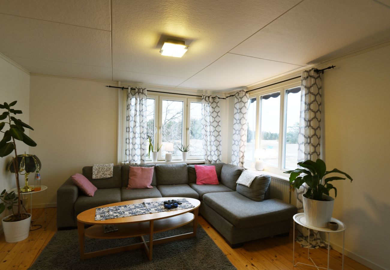 Stuga i Knivsta - Stor och välutrustad villa i Knivsta 