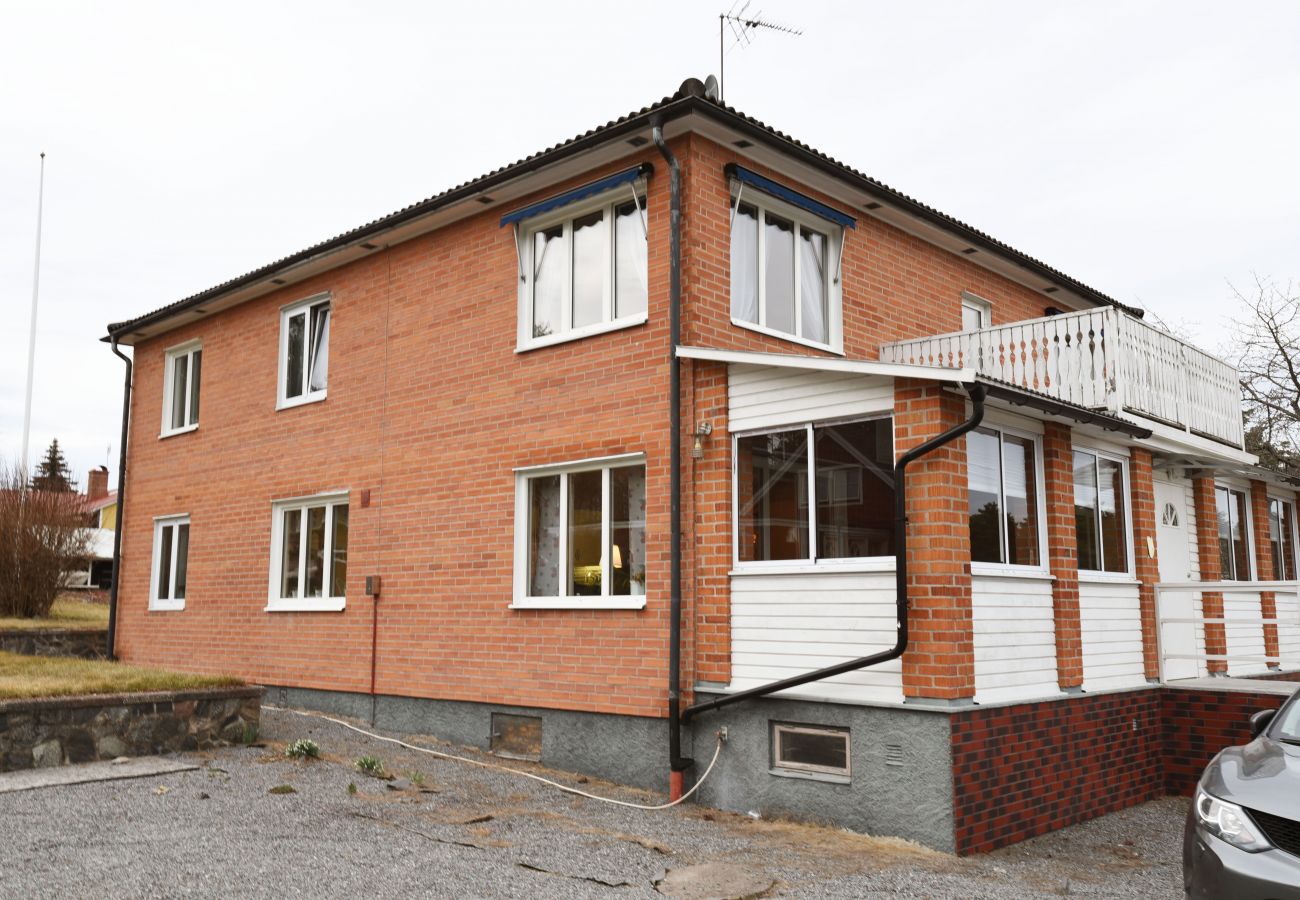 Stuga i Knivsta - Stor och välutrustad villa i Knivsta 