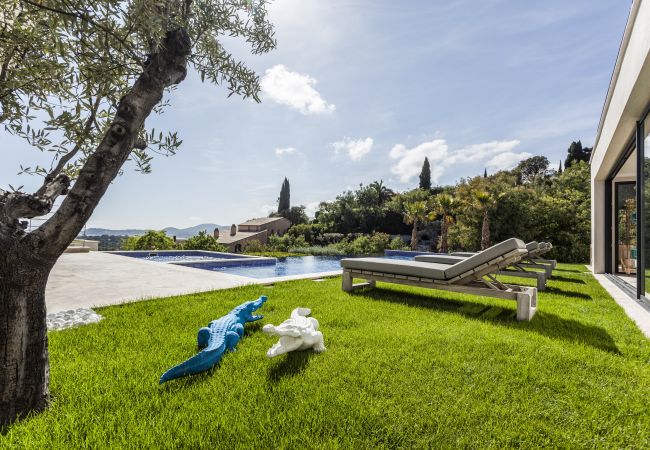 Villa i La Croix-Valmer - Villla Colibri incl apartments - Etoiles du Sud