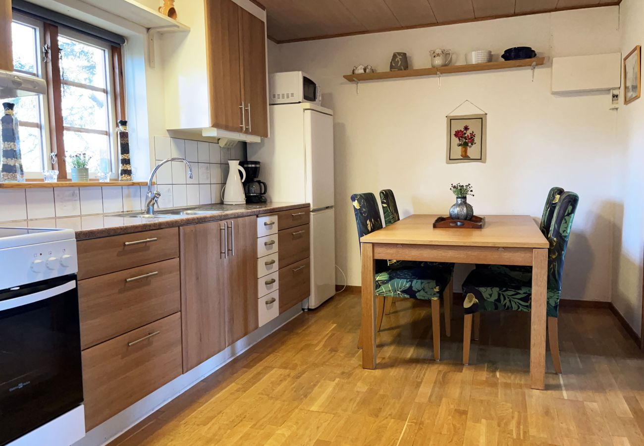 Stuga i Simrishamn - Semesterhus på Österlen vid havet | SE01014 