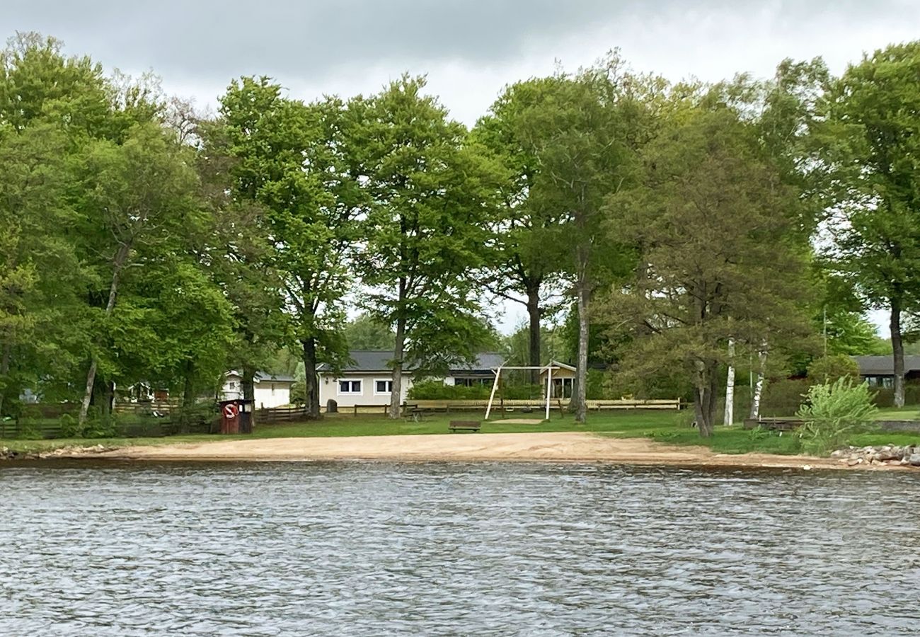 Stuga i Ljungby - Trevlig stuga vid sjön Bolmen