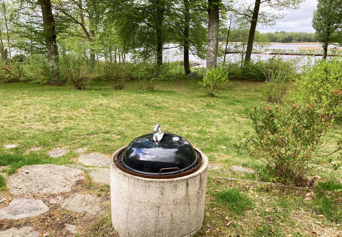 Stuga i Ljungby - Trevlig stuga vid sjön Bolmen