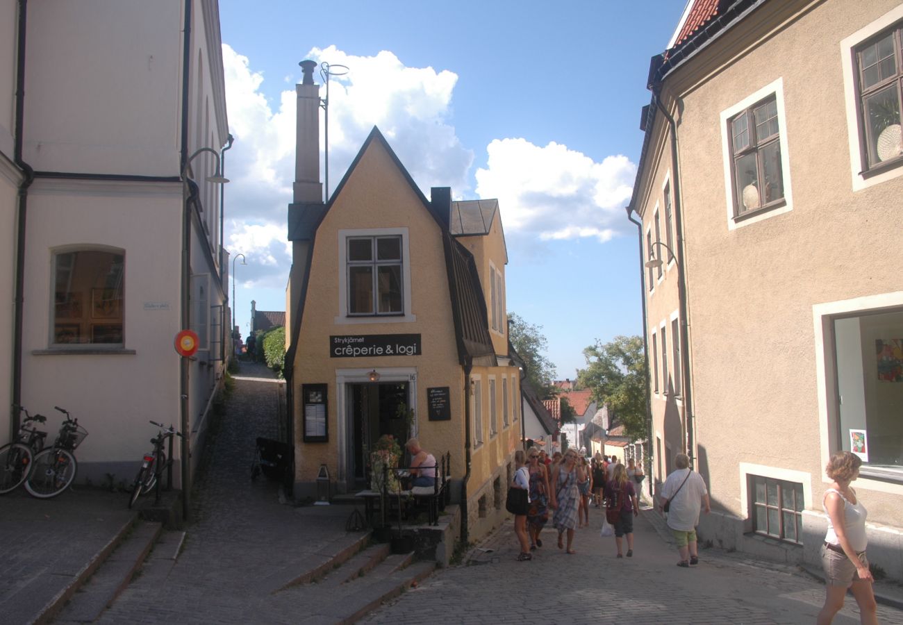 Stuga i Tingstäde - Charmig stuga på Gotland | SE12004