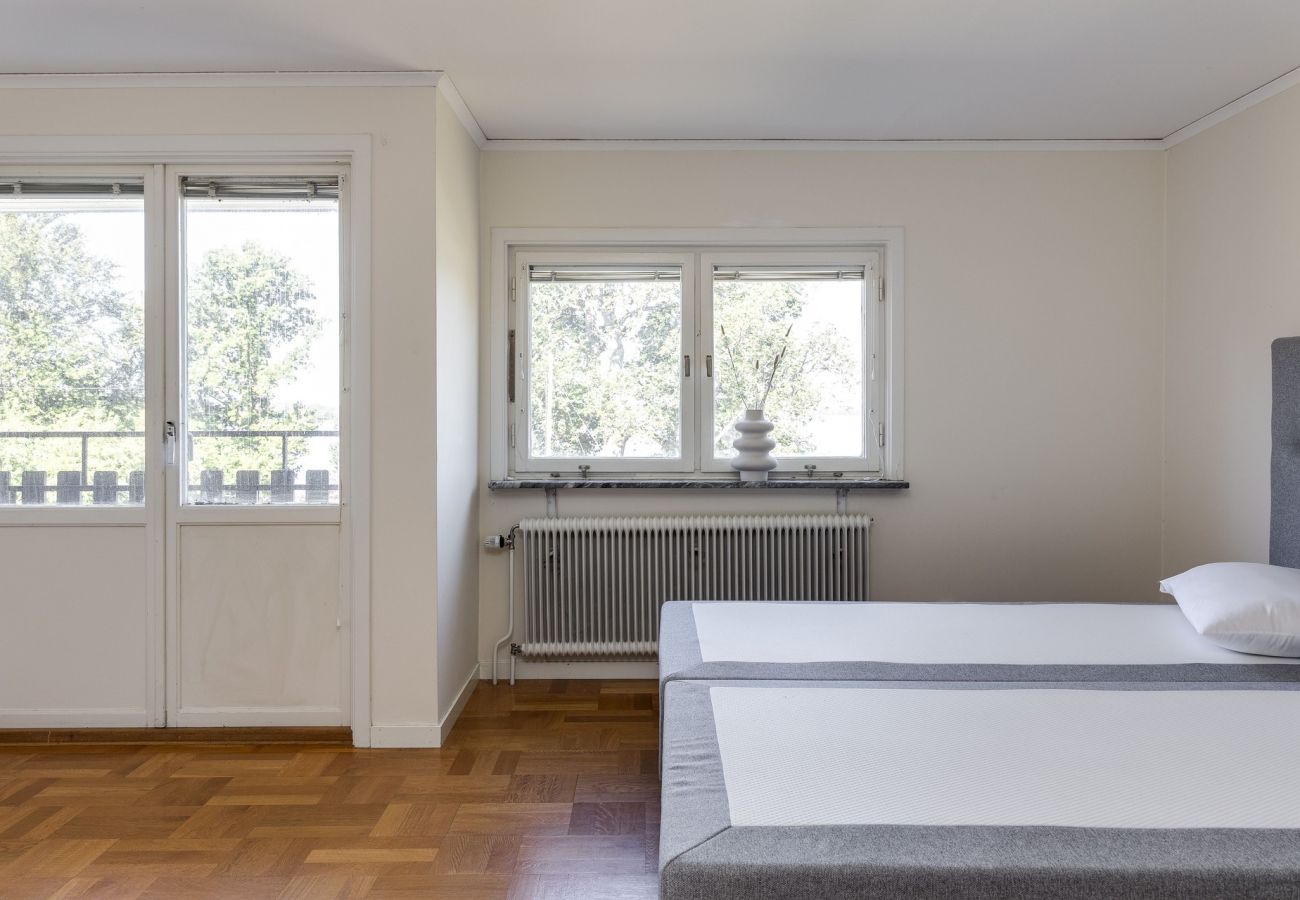 Stuga i Rydaholm - Stort och modernt funkishus med sandstrand 