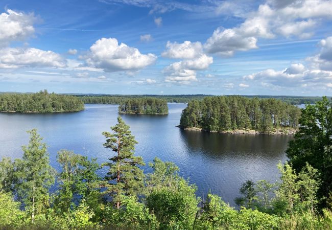 Stuga i Rydaholm - Trevlig stuga i Sjuhult med närhet till sjön Rymmen | SE060032