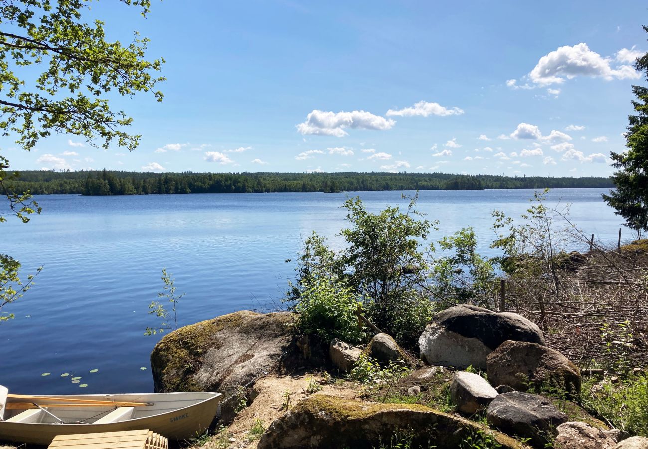 Stuga i Rydaholm - Trevlig stuga i Sjuhult med närhet till sjön Rymmen