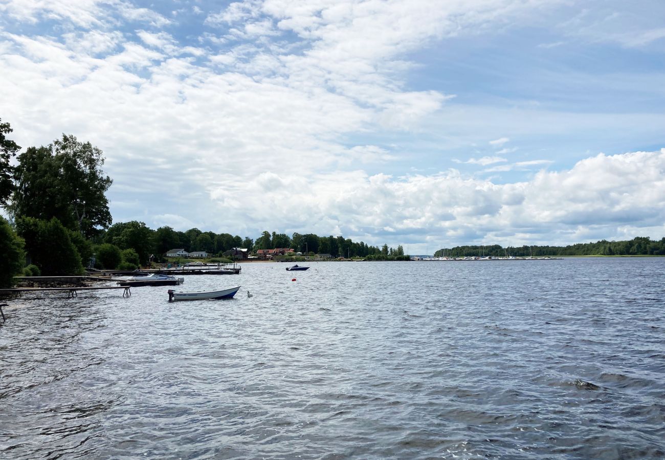 Stuga i Ljungby - Lyxigt semesterhus i Tallbacken med sjöutsikt över Bolmen | SE06033