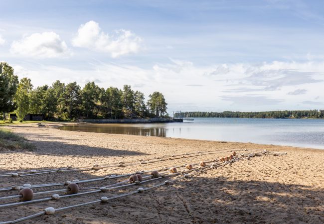 Stuga i Hammar - Mysig villavagn i närheten av sandstrand | SE11015