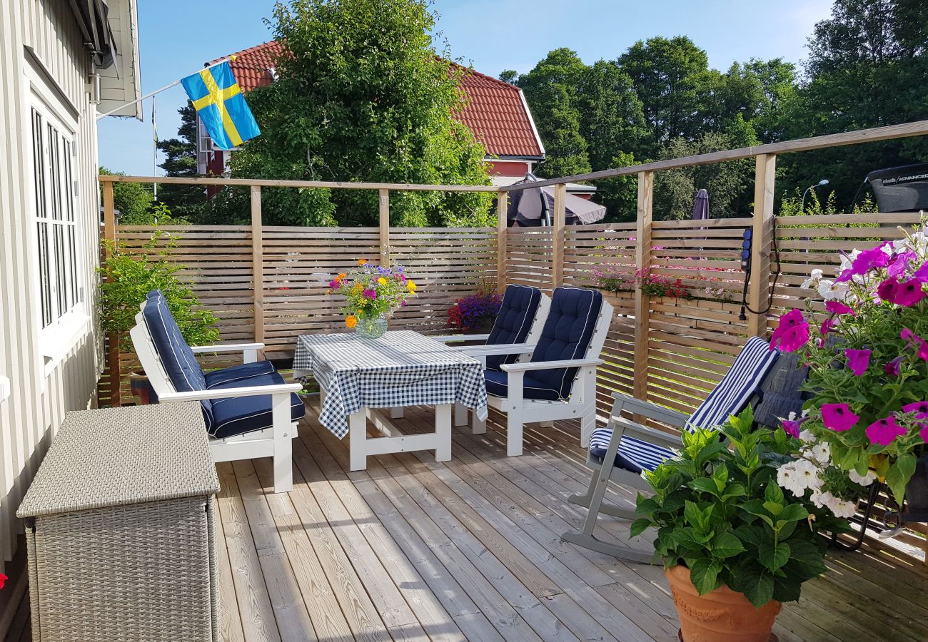 Stuga i Åkers Styckebruk - Mycket trevligt och nybyggt annex i Strängnäs | SE14010 