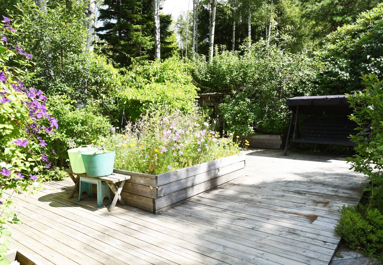 Stuga i Mölnlycke - Stort hus med egen sandstrand och båt i Mölnlycke | SE08034 
