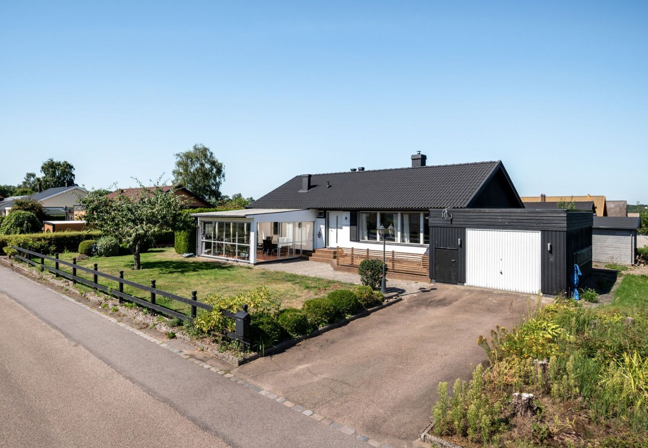 Stuga i Halmstad - Modern naturnära villa i Halmstad | SE02047 