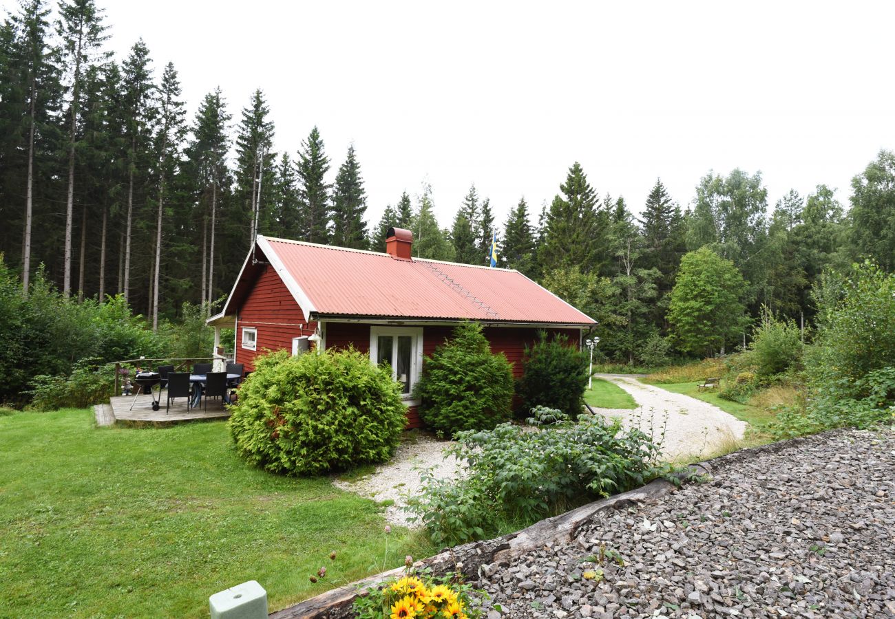 Stuga i Dalskog - Trevlig stuga vid foten av Kroppefjäll | SE17004