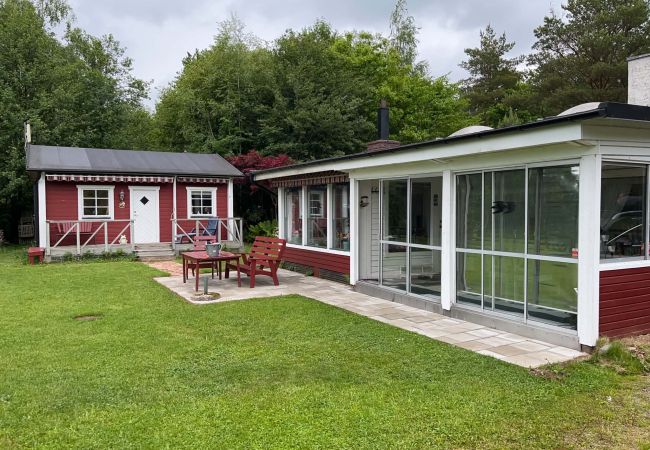 Stuga i Ljungbyhed - StayNordic | Stuga i Ljungbyhed med egen brygga | SE01026 