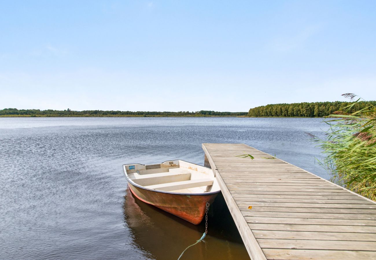 Stuga i Ljungbyhed - StayNordic | Stuga i Ljungbyhed med egen brygga | SE01026 