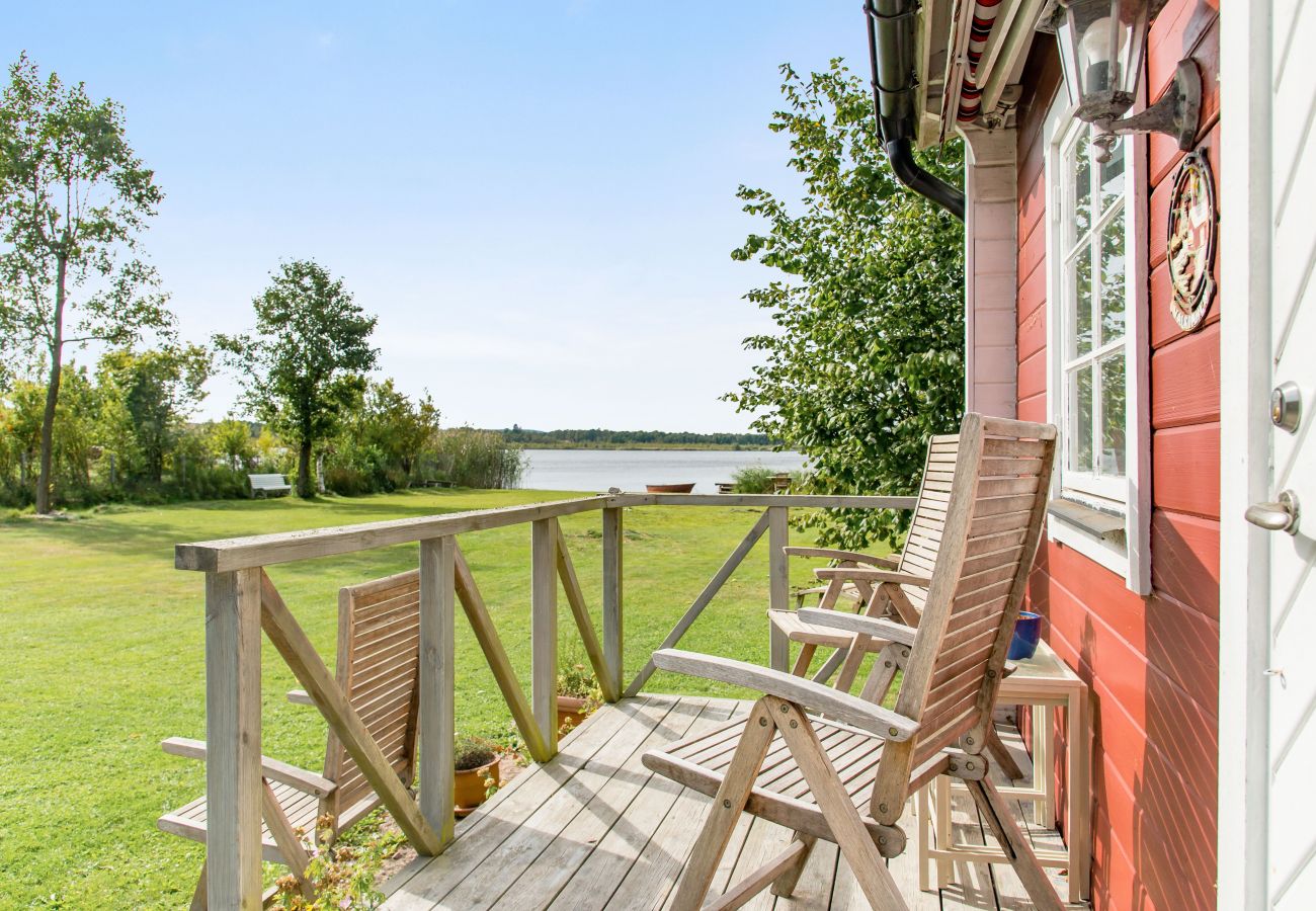 Stuga i Ljungbyhed - StayNordic | Stuga i Ljungbyhed med egen brygga | SE01026 
