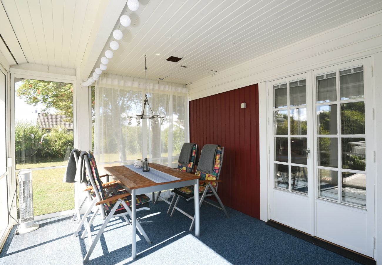 Stuga i Köpingsvik - Ombonat hus i Köpingsvik på Öland | SE04007