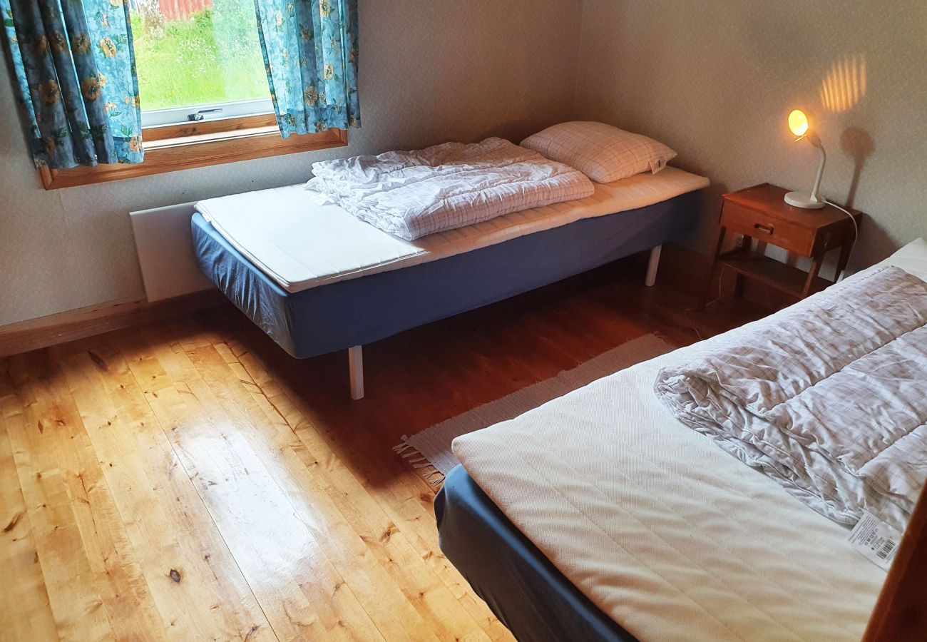 Stuga i Fegen - Trevlig stuga i Fegen, Halland, nära sjö | SE02034