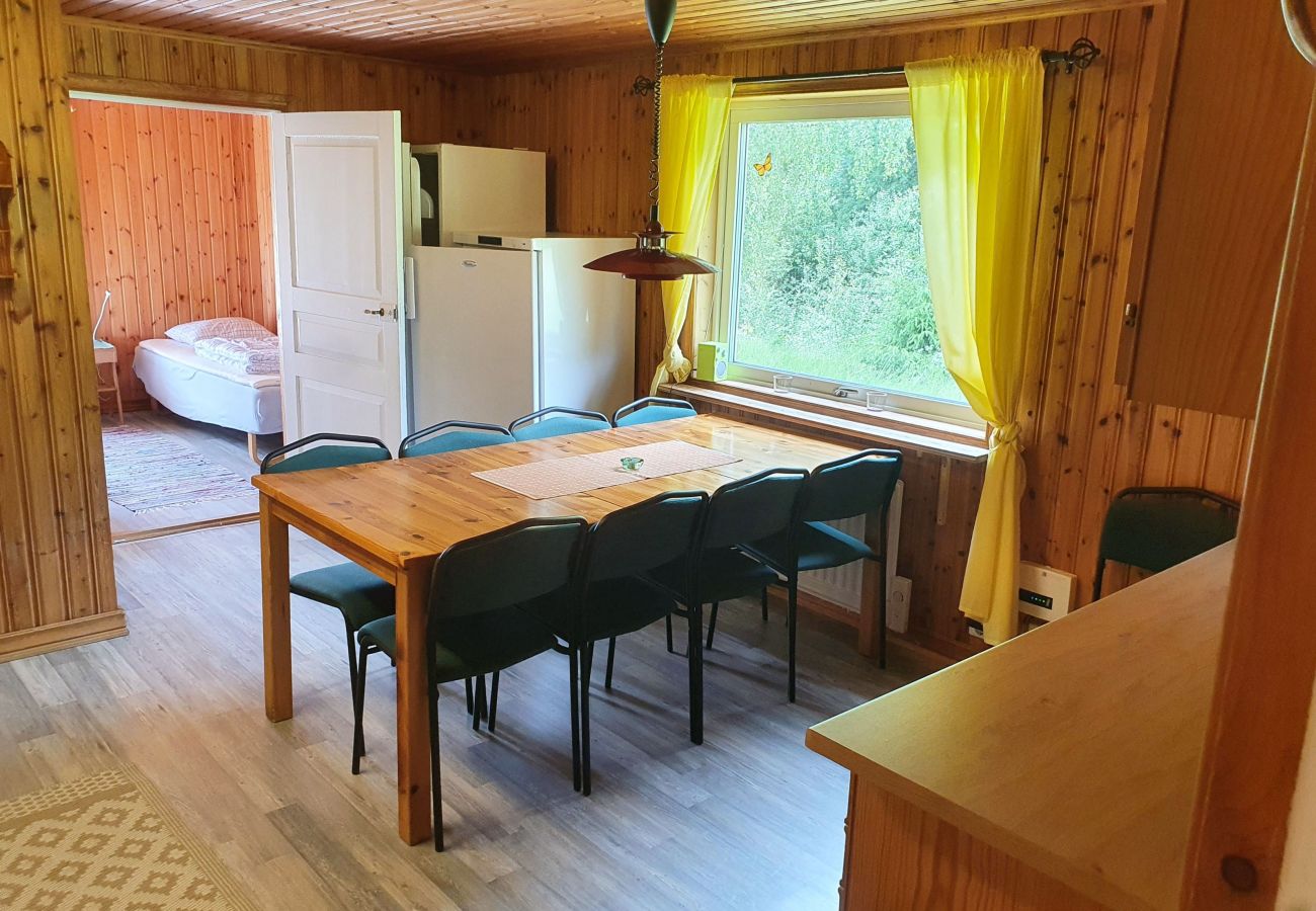 Stuga i Fegen - Trevlig stuga i Fegen, Halland, nära sjö | SE02034