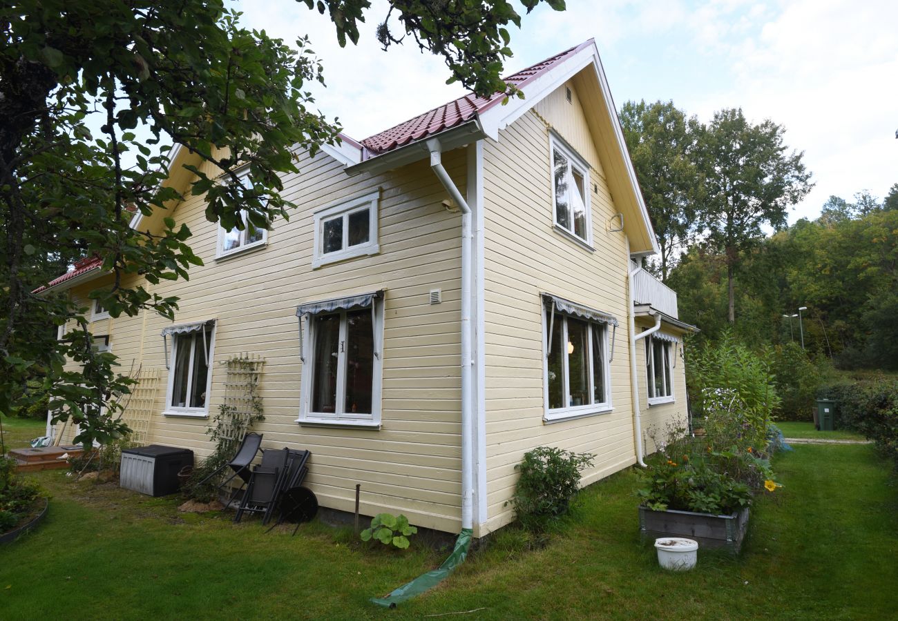Stuga i Fengersfors - Härlig stuga i Fengersfors | SE17007 