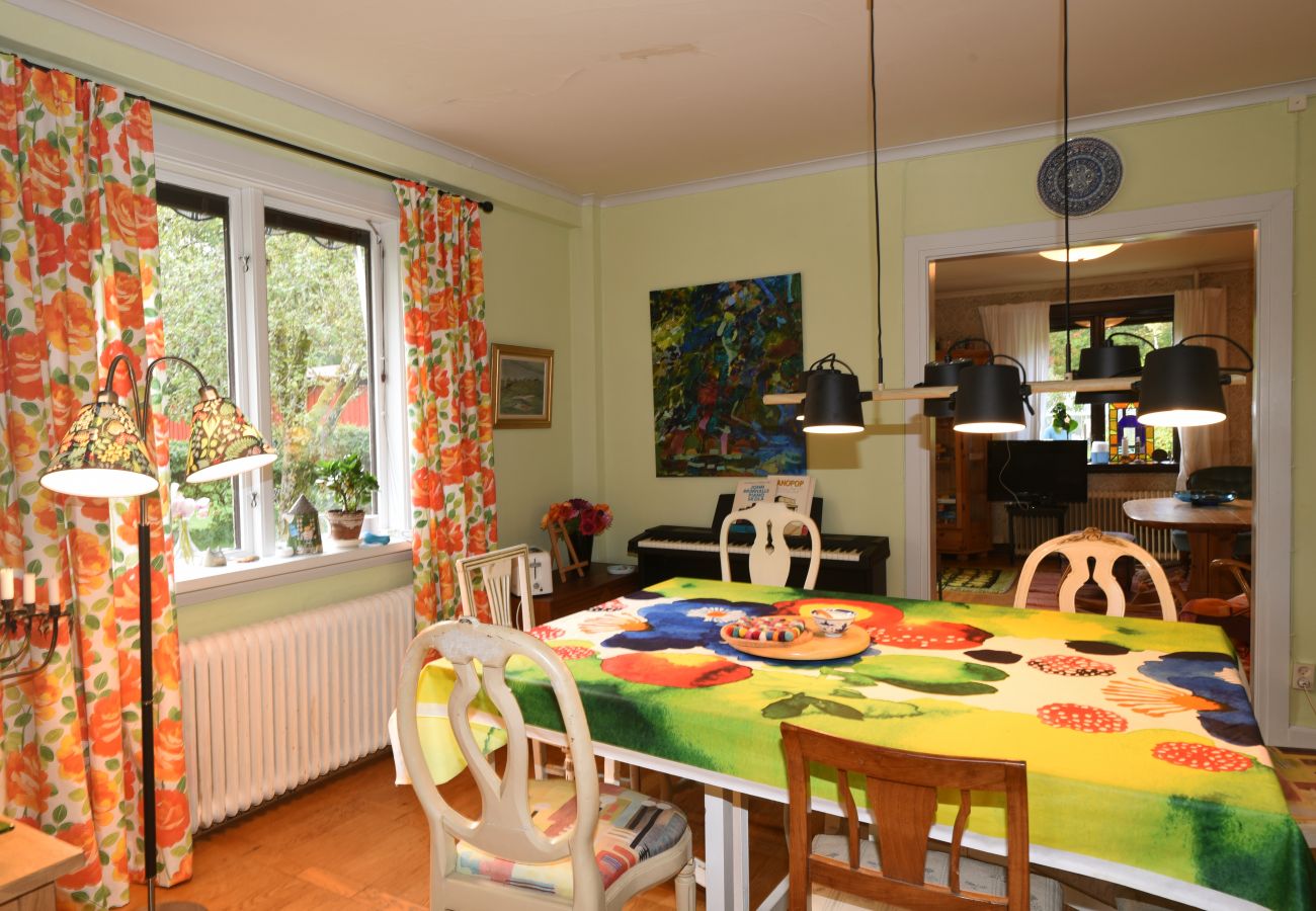 Stuga i Fengersfors - Härlig stuga i Fengersfors | SE17007 