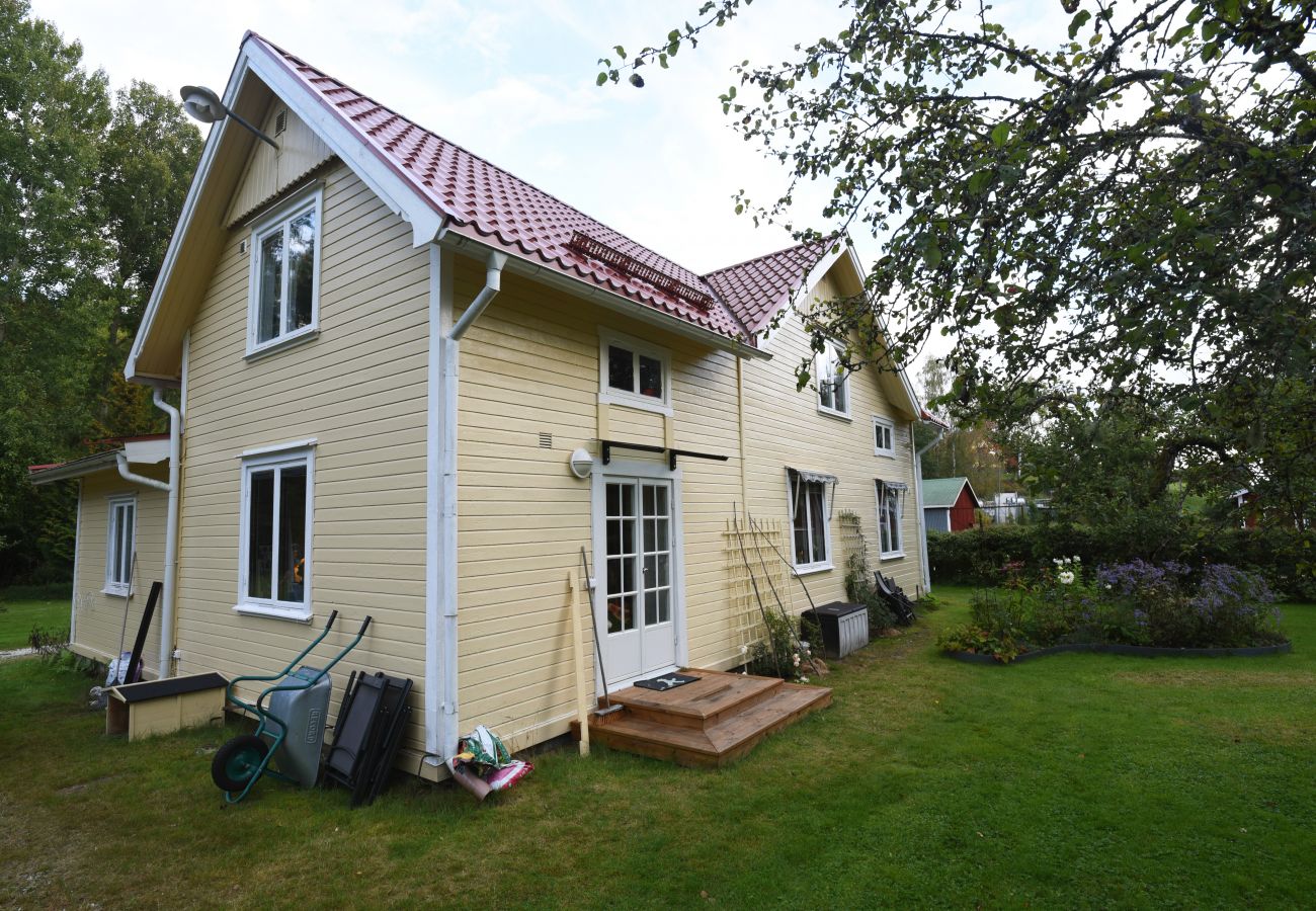 Stuga i Fengersfors - Härlig stuga i Fengersfors | SE17007 