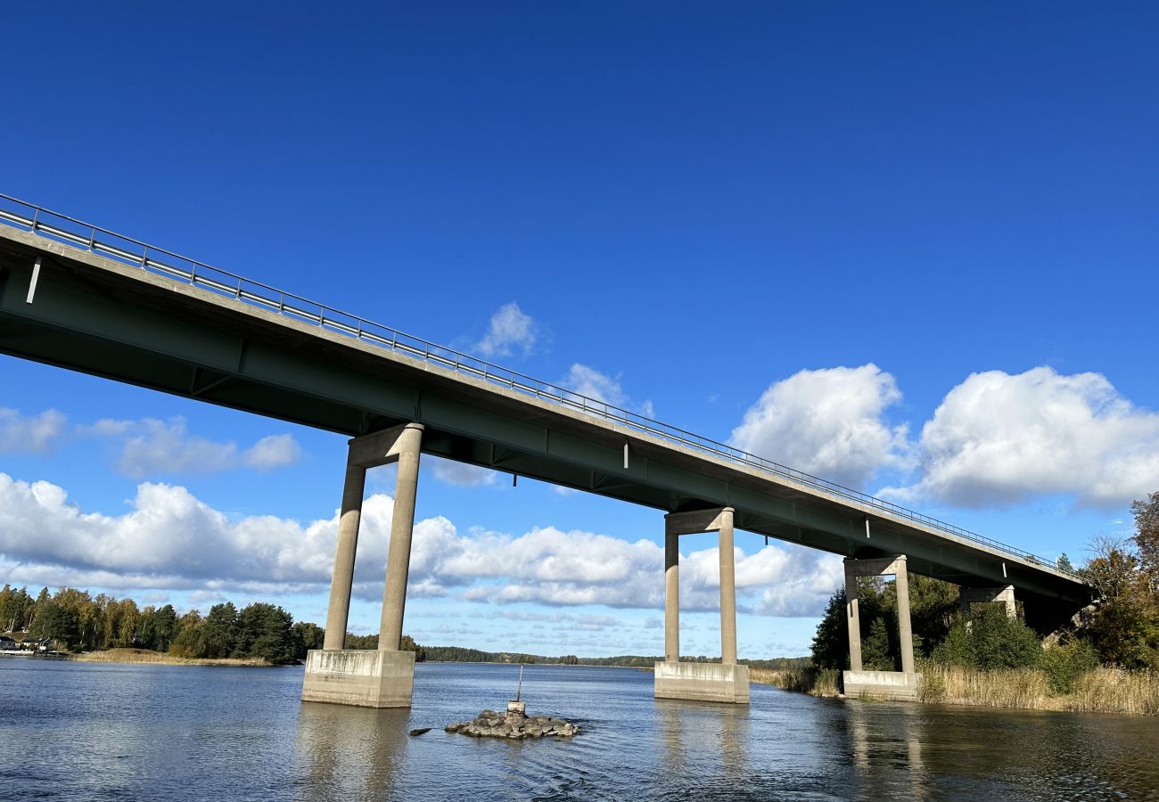Stuga i Köpmannebro - Unikt hus i Köpmannebro med fantastisk sjötomt | SE17008