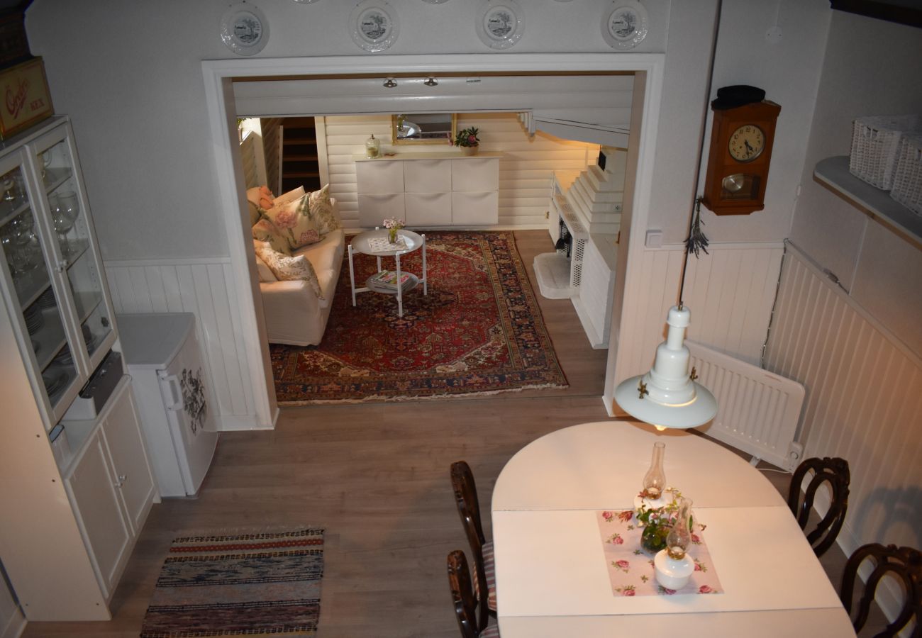 Stuga i Tidaholm - Mysigt semesterhus i Hökensås naturreservat | SE08070
