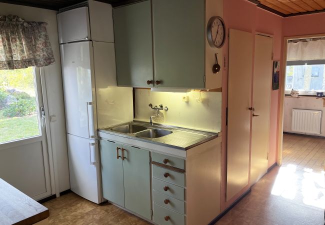 Stuga i Mönsterås - Mysig stuga på Oknö nära bad och natur | SE05013  Stuga i Mönsterås - Mysig stuga på Oknö nära bad och natur | SE05013