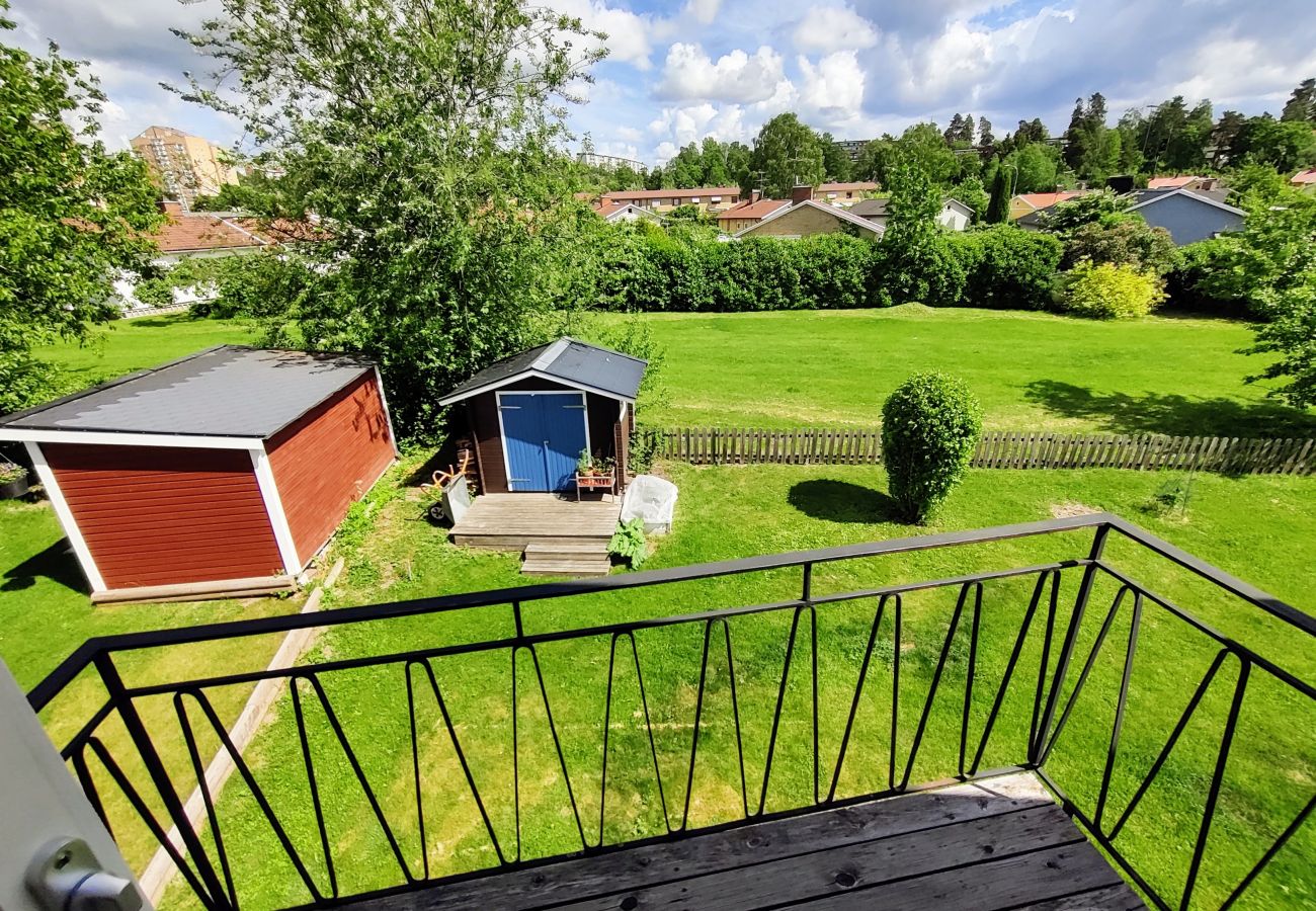 Stuga i Sollentuna - Modernt hus i Stockholm med bastu | SE13003