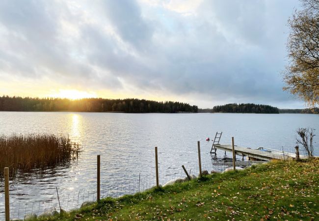 Stuga i Hult - Härlig stuga med egen sjötomt utanför Eksjö | SE07028 Stuga i Hult - Härlig stuga med egen sjötomt utanför Eksjö | SE07028
