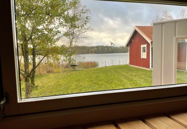 Stuga i Hult - Härlig stuga med egen sjötomt utanför Eksjö | SE07028 Stuga i Hult - Härlig stuga med egen sjötomt utanför Eksjö | SE07028