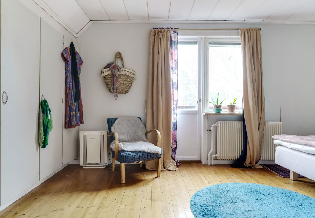 Stuga i Björbo - Charmig stuga i Dalarna med utsikt över Fänforsen | SE19027