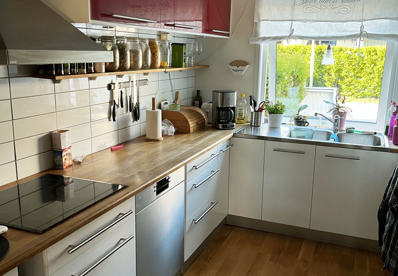 Stuga i Ängelholm - Trevligt radhus nära Ängelholms centrum | SE01035