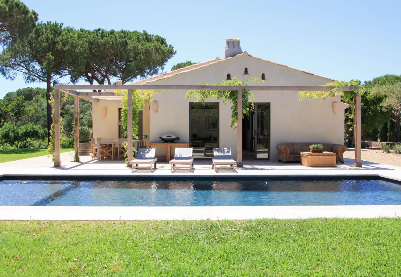 Villa i Saint-Tropez - Villa la Font - Etoiles du Sud