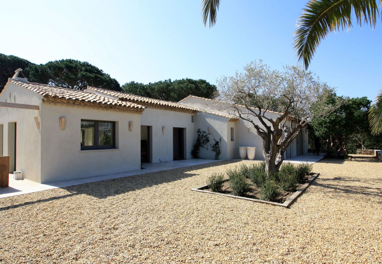 Villa i Saint-Tropez - Villa la Font - Etoiles du Sud