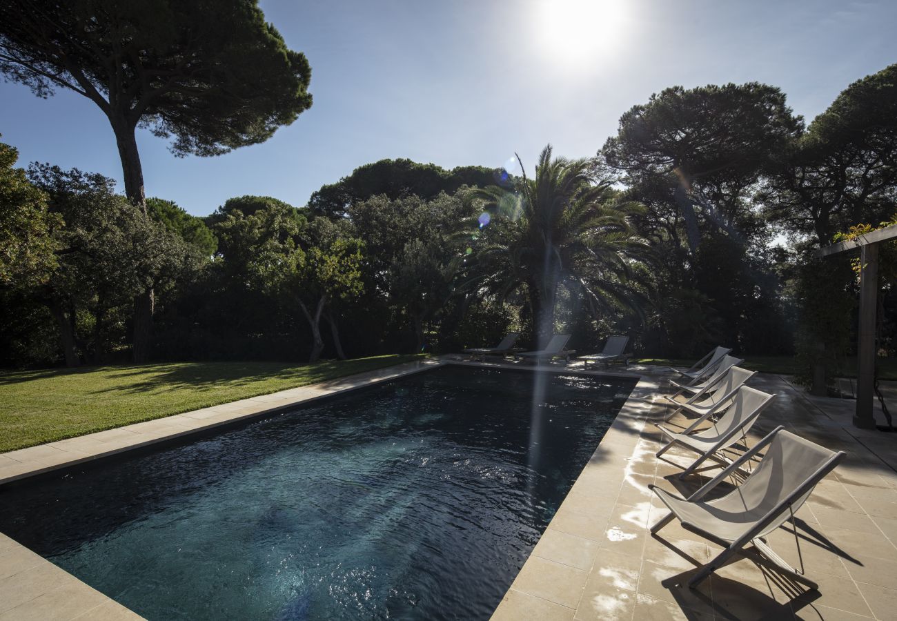 Villa i Saint-Tropez - Villa la Font - Etoiles du Sud