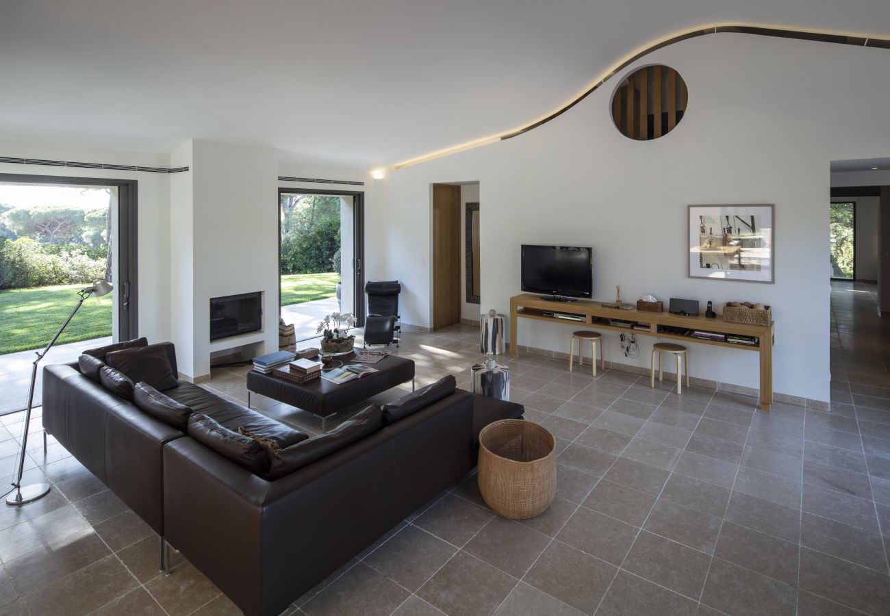 Villa i Saint-Tropez - Villa la Font - Etoiles du Sud