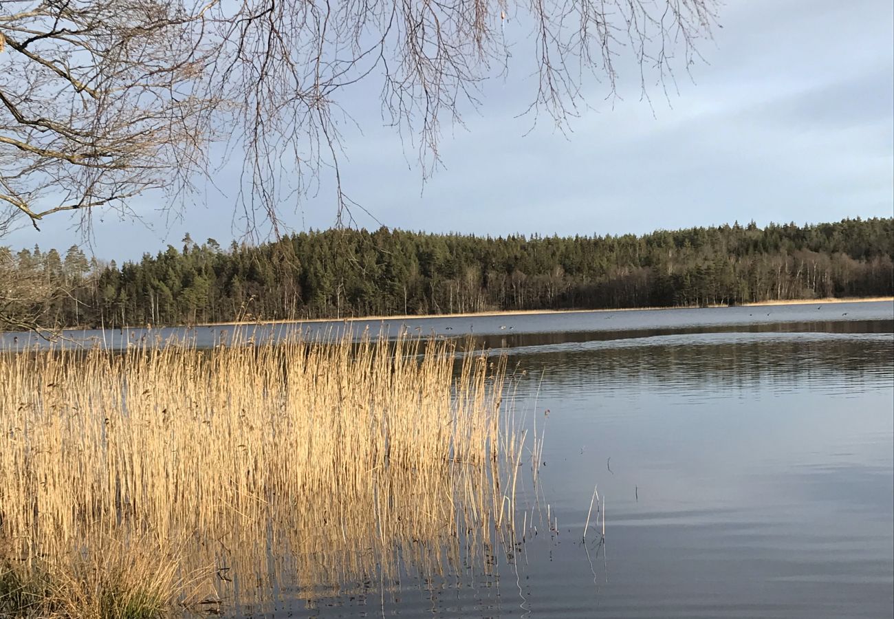 Stuga i Ljungskile - StayNordic | Stuga i Ljungskile nära vackra promenadstigar | SE09031