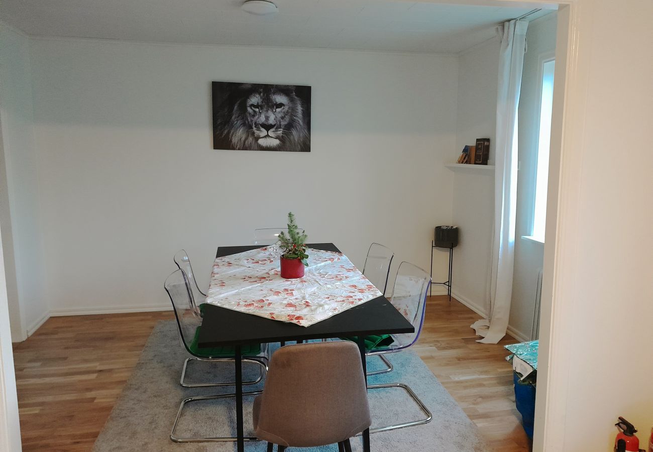 Stuga i Sävedalen - Fräsch villa i vackra Sävedalen nära Göteborg |SE08061