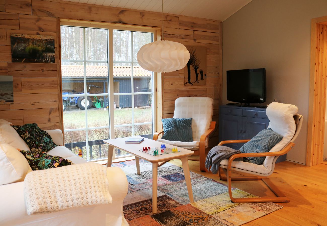 Stuga i Simrishamn - Härligt semesterhus i Simrishamn | SE01001