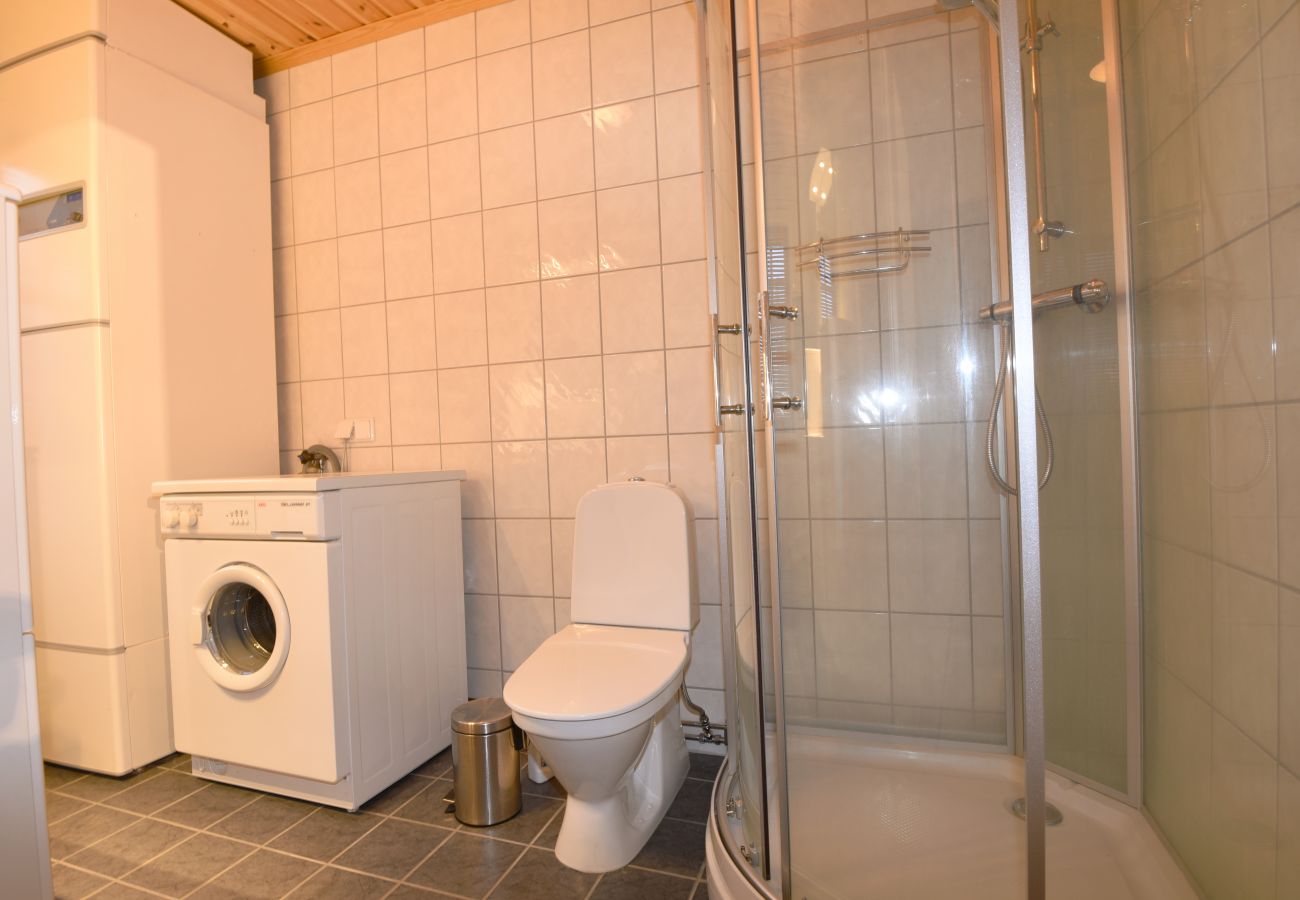 Stuga i Bengtsfors - Trevligt fritidshus i Bengtsfors nära sjö | SE17010