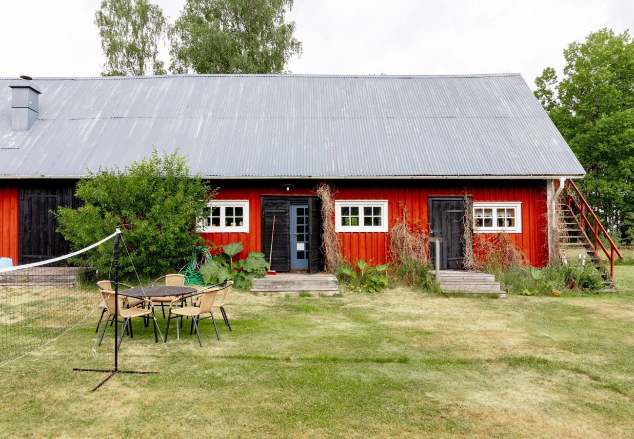 Stuga i Bor - Charmig stuga med unik trädgård utanför Värnamo | SE07039